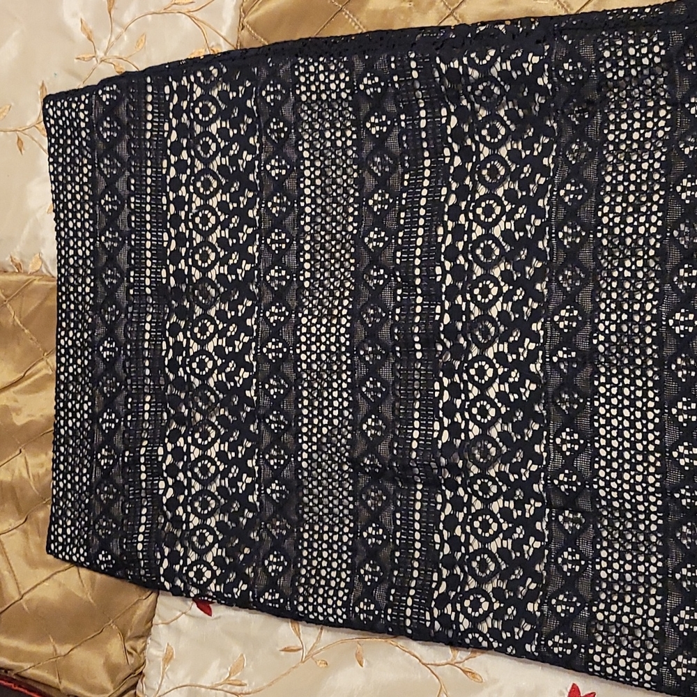Mid length skirt
